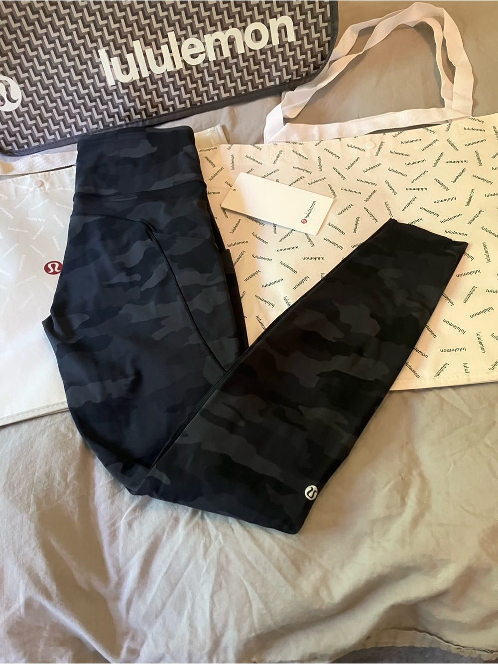 NWT Lululemon Fast and Free High-Rise 28" *Brushed, Heritage 365 Camo Deep Coal